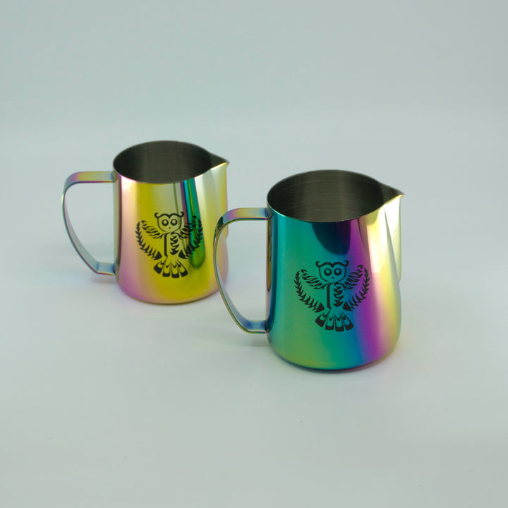 Dario Pieber Latte Art Milch Pitcher - Coffee Coaching Club