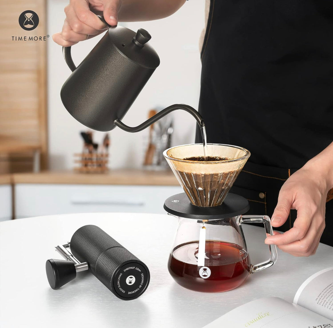 Timemore Pour Over Set - C3 Chestnut Pro Kaffeemühle, Gooseneck Kettle, Filterhalter und Glaskaraffe - Coffee Coaching Club