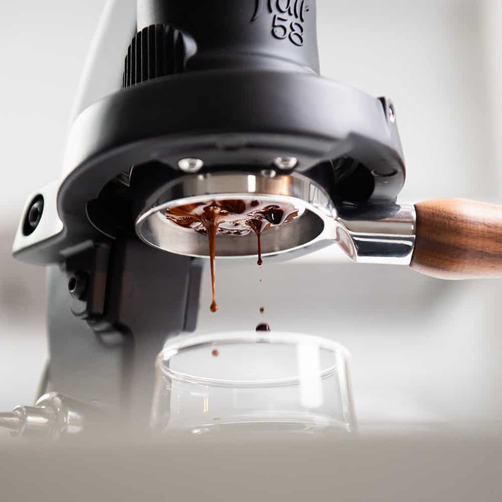 Flair Espresso 58+2 Manuelle Kaffeemaschine - Coffee Coaching Club