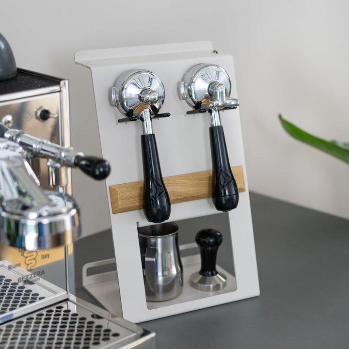 Flate - Station mit Siebträgerhalter für Barista Zubehör - Coffee Coaching Club