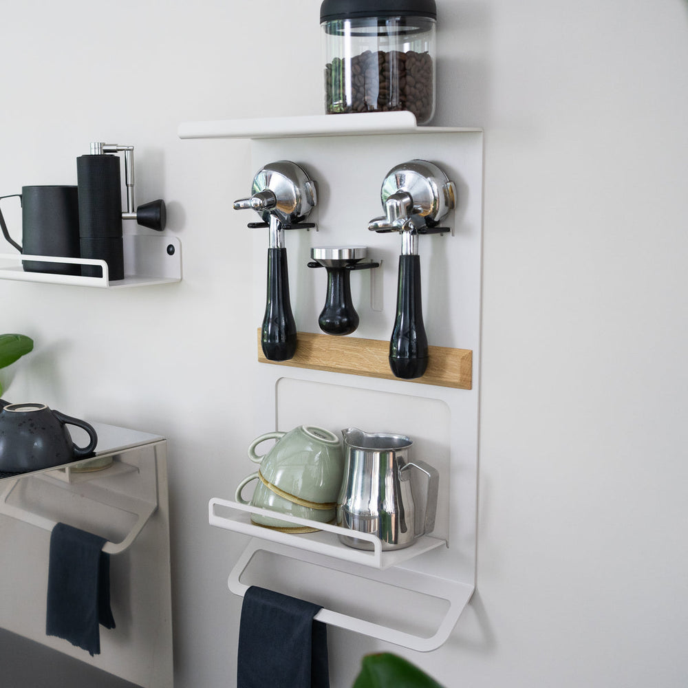 Flate - Barista Regal für Barista Zubehör - Coffee Coaching Club