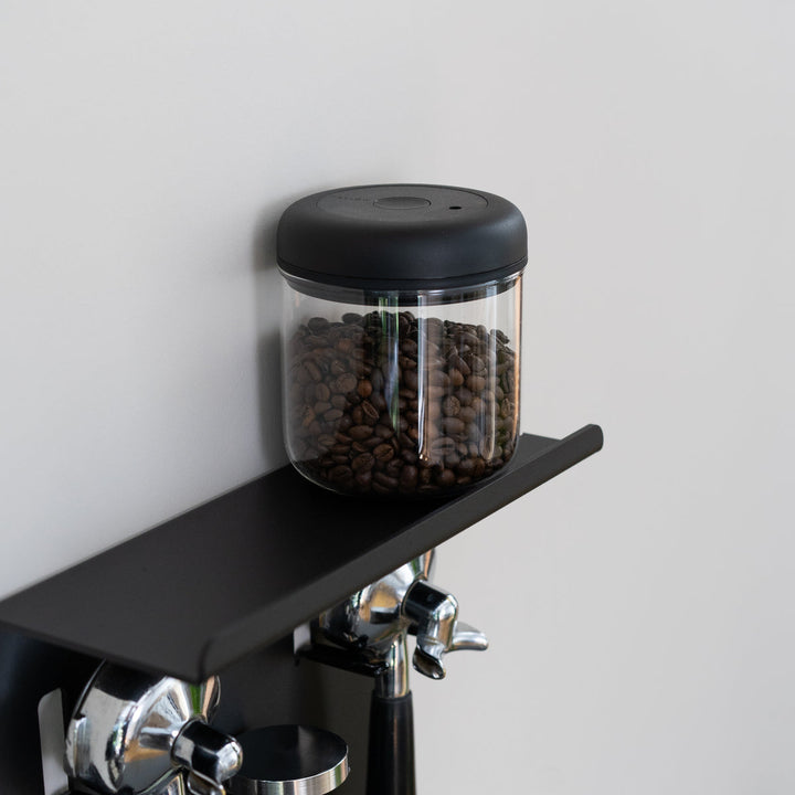 Flate - Barista Regal für Barista Zubehör - Coffee Coaching Club