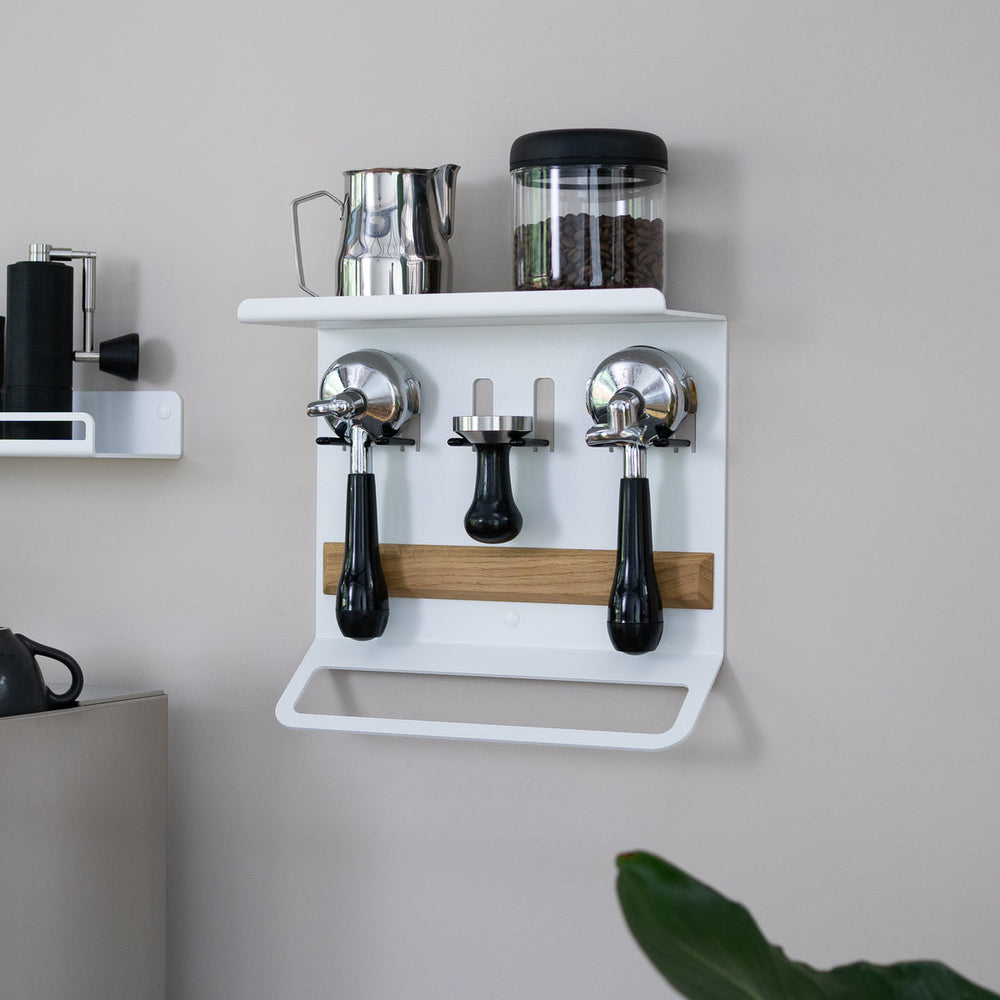 Flate - Board mit Siebträgerhalter für Barista Zubehör - Coffee Coaching Club