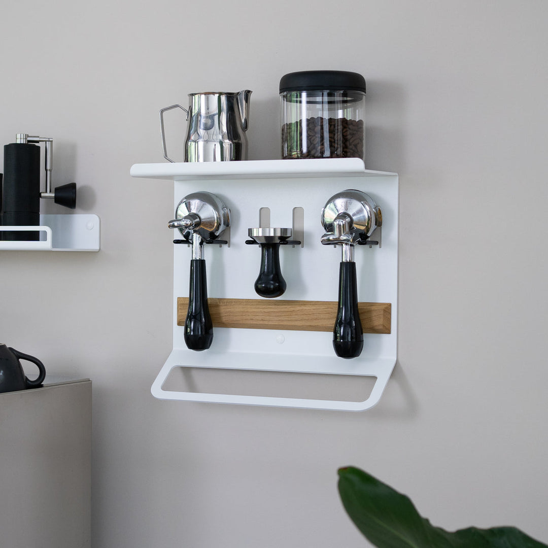 Flate - Board mit Siebträgerhalter für Barista Zubehör - Coffee Coaching Club