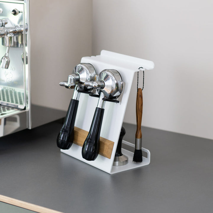 Flate - Kompakte Barista Station mit Siebträgerhalter für Barista Zubehör - Coffee Coaching Club