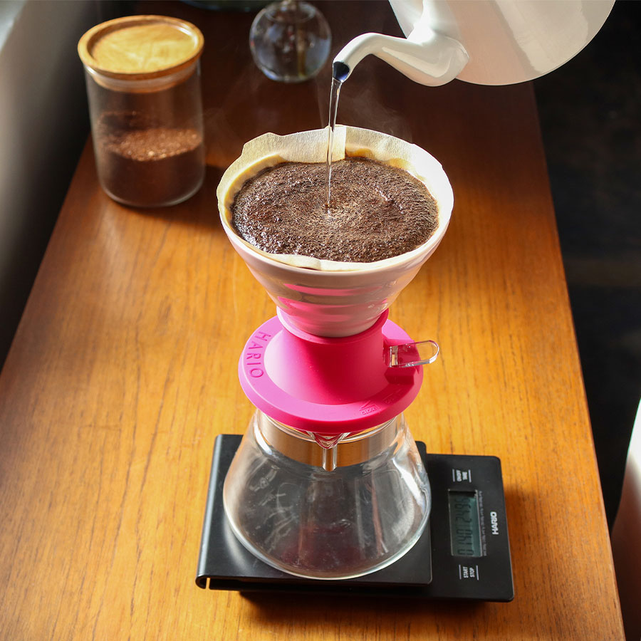 Der Hario V60 Keramik oder Glas Immersion Coffee Dripper SWITCH - Coffee Coaching Club