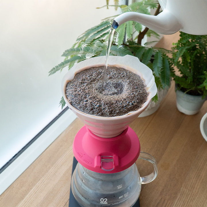 Der Hario V60 Keramik oder Glas Immersion Coffee Dripper SWITCH - Coffee Coaching Club