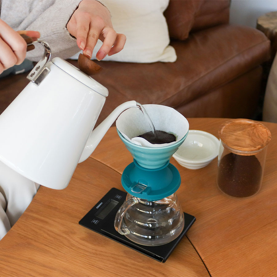 Der Hario V60 Keramik oder Glas Immersion Coffee Dripper SWITCH - Coffee Coaching Club