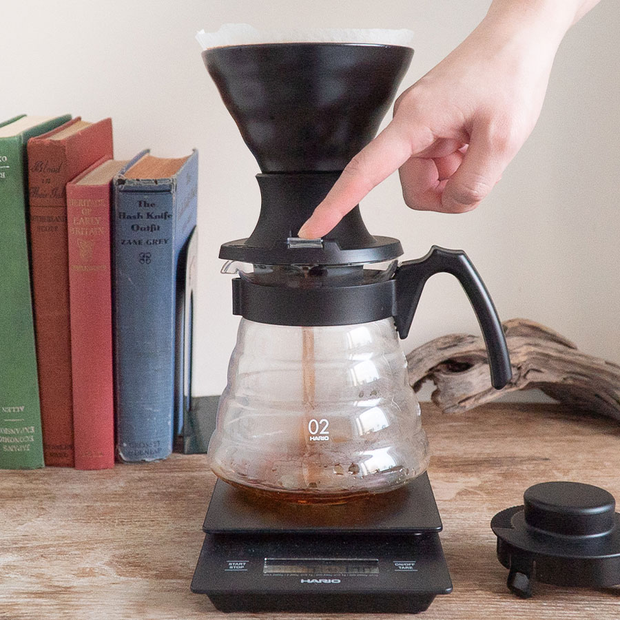 Der Hario V60 Keramik oder Glas Immersion Coffee Dripper SWITCH - Coffee Coaching Club