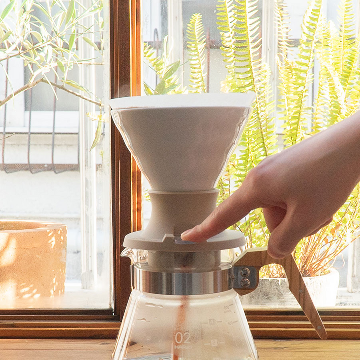 Der Hario V60 Keramik oder Glas Immersion Coffee Dripper SWITCH - Coffee Coaching Club