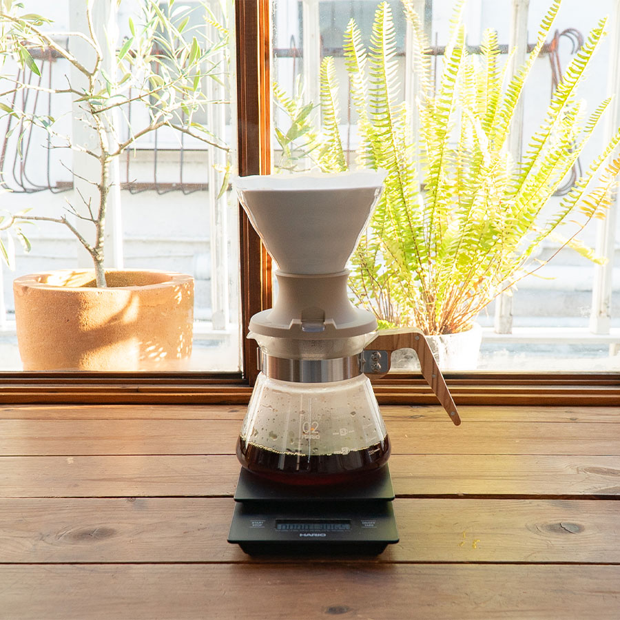 Der Hario V60 Keramik oder Glas Immersion Coffee Dripper SWITCH - Coffee Coaching Club