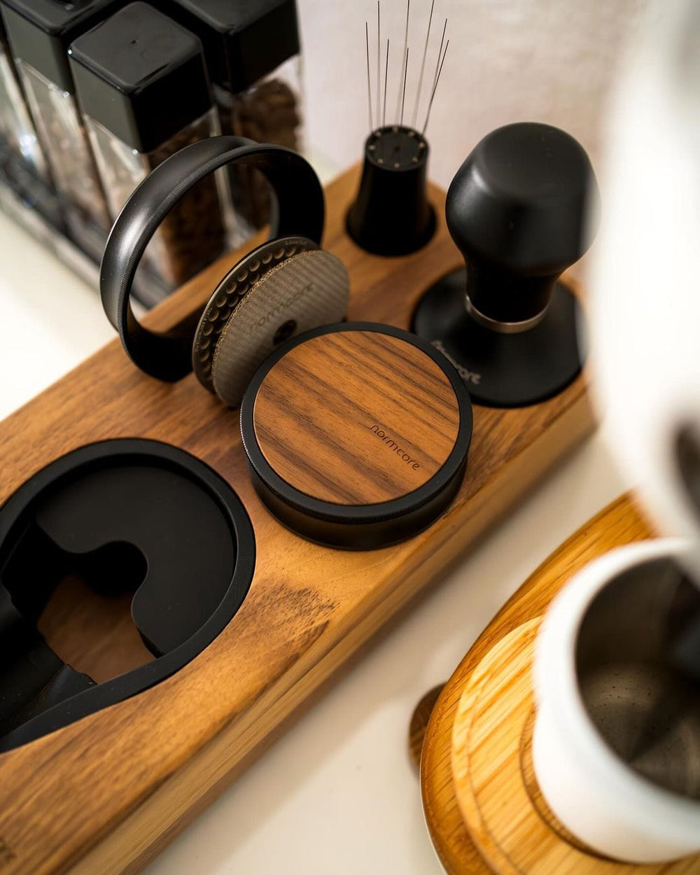 Normcore Premium Tampingstation Nussbaum - Coffee Coaching Club