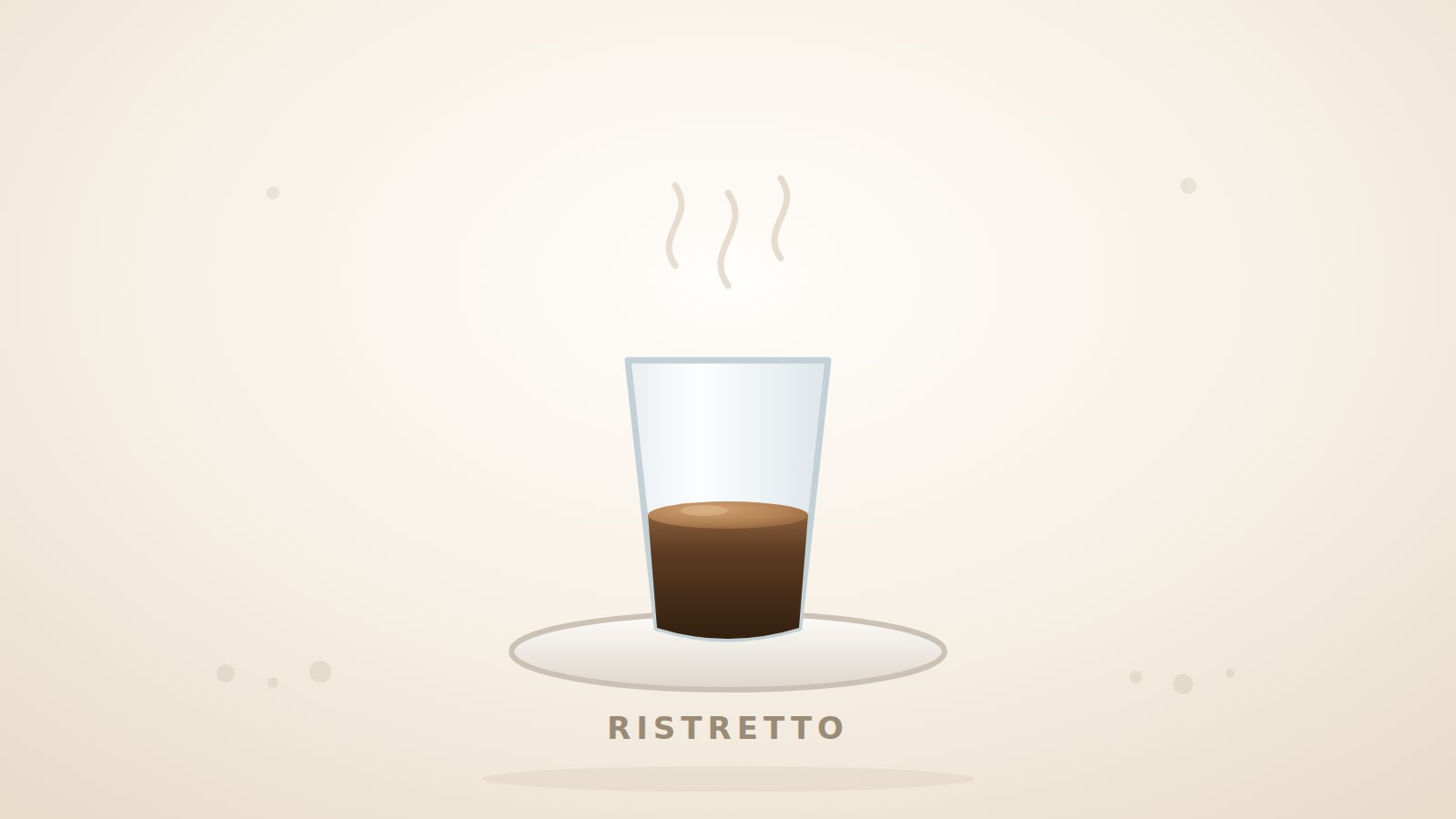 Kurzer Ristretto in einem kleinen Glas auf einer Untertasse