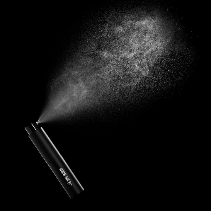 Flacon pulvérisateur RDT MHW-3BOMBER en noir (Black) avec fine brume de pulvérisation