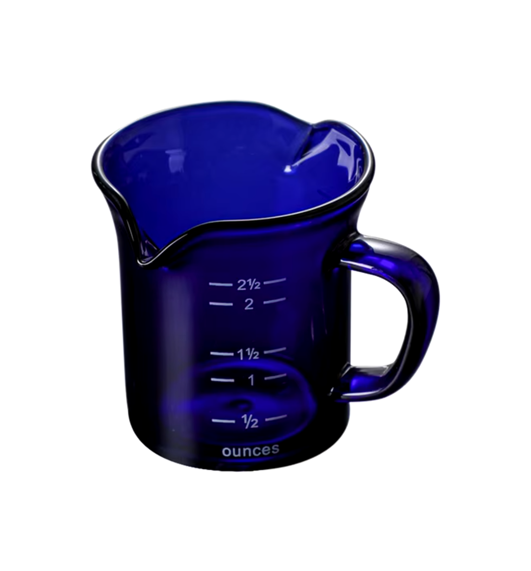 IVORE.GROUP Glas-Messbecher mit Skala in Blau