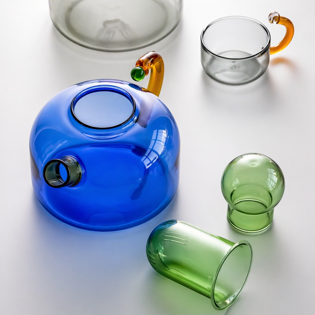 Herausnehmbarer Filtereinsatz der IVORE.GROUP Glas-Teekanne im Detail