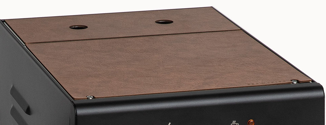Schonerdeckchen für die Profitec Pro 300 in Cognac