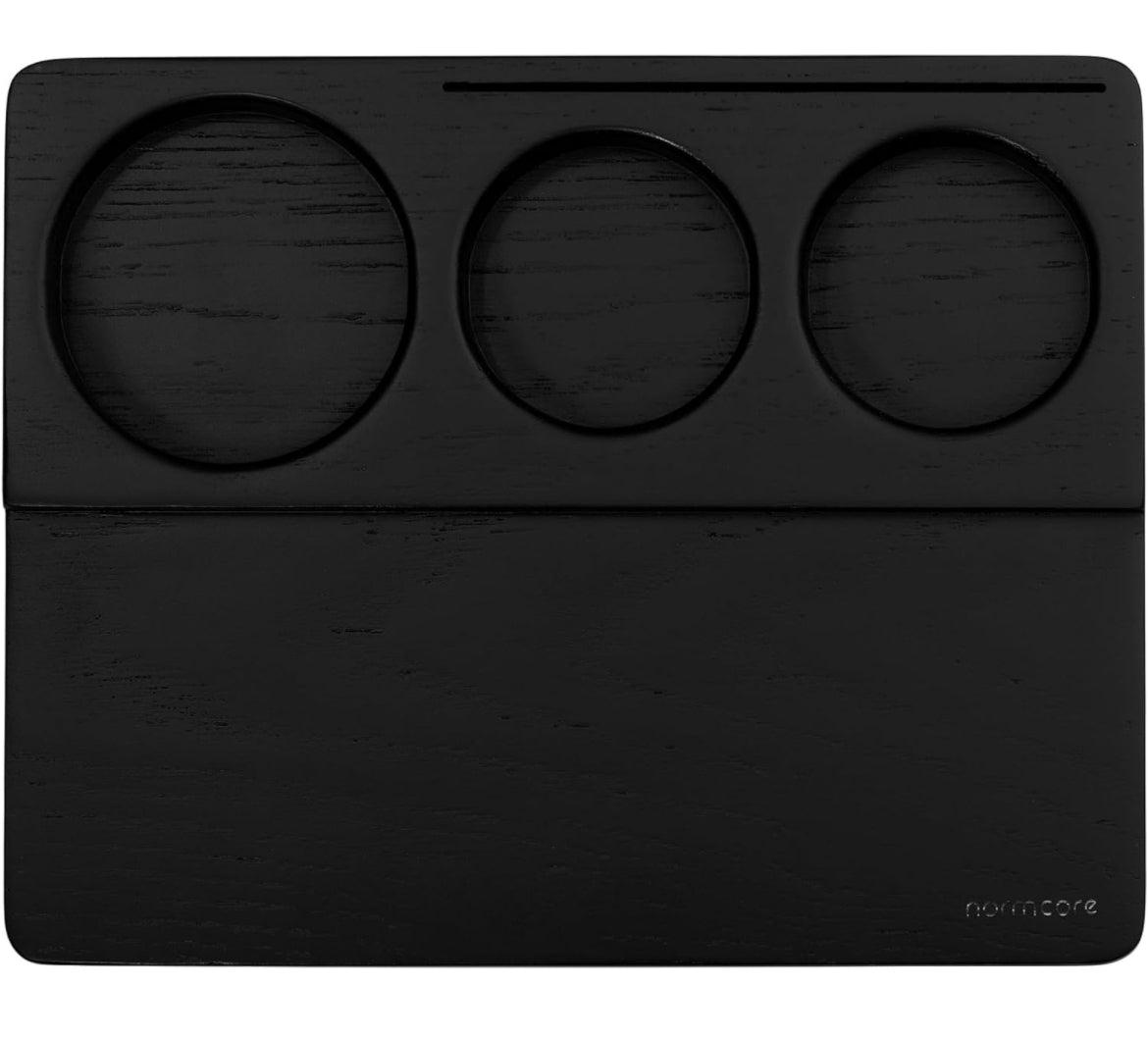 Normcore Tampmatte Massivholz Schwarze Eiche – Coffee Coaching Club 1