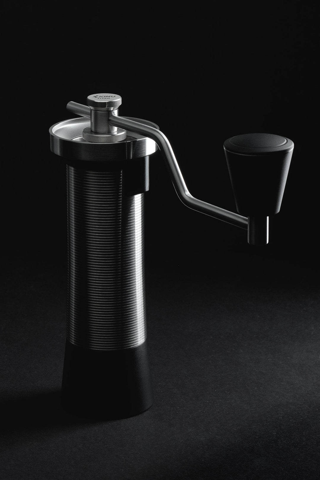 Kinu M47 Titan – Premium-Handmühle Kaffeemühle aus Titan