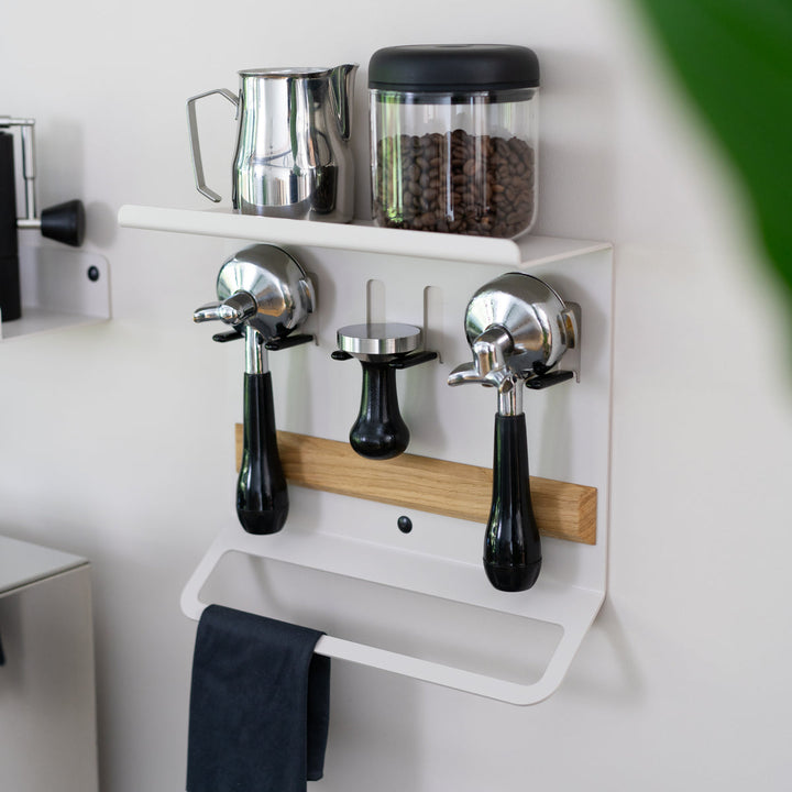 Planche plate avec porte-filtre pour accessoires barista