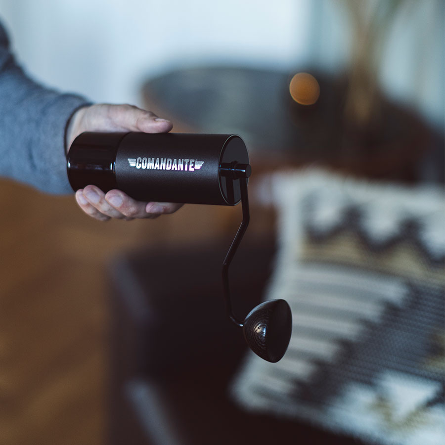 Comandante® Black Crank XL-Kurbel – Das perfekte Upgrade für deine C40 Mühle - Coffee Coaching Club GmbH