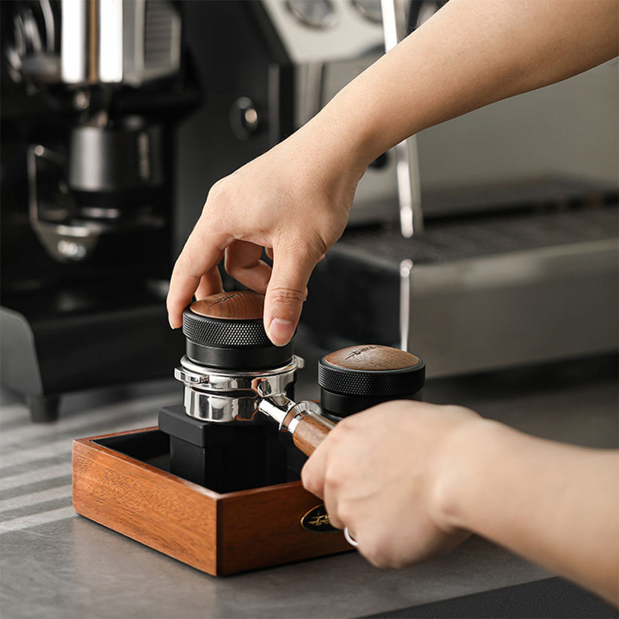 MHW-3BOMBER 58.35 mm Kaffee Leveler/Distributor mit Nussbaum - Coffee Coaching Club