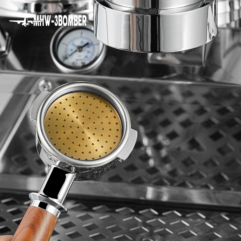 MHW-3BOMBER Espresso Puck Sieb 58.5 mm 0.8 mm Gold Titanium beschichtet - Coffee Coaching Club
