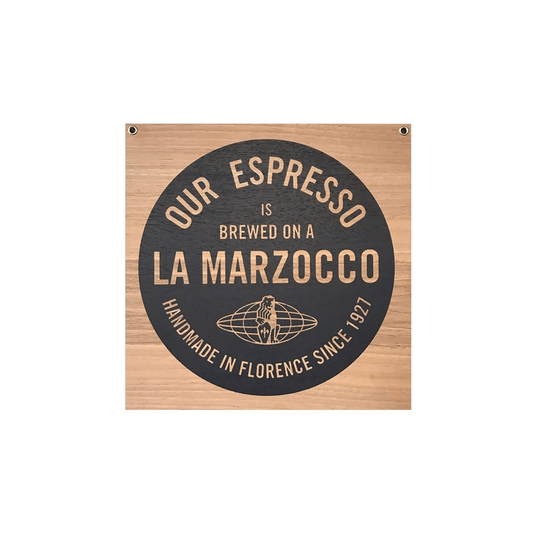 La Marzocco Holzschild Fanartikel - Coffee Coaching Club