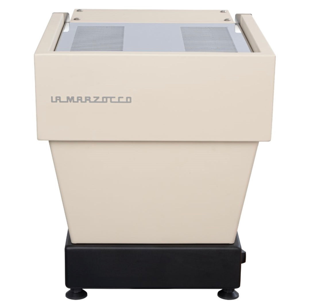 La Marzocco Linea Micra in Weiss – Frontansicht direkt – Coffee Coaching Club