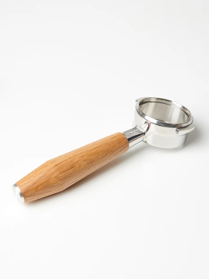 Pesado Specht Design Doppelauslauf oder Boden Los Portafilter mit Holzgriff & Metall-Endkappe