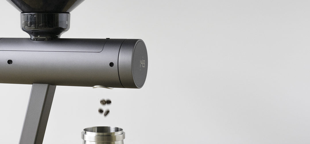 Acaia Orion Mini Space Gray, Bohnen fallen in den Becher – Coffee Coaching Club 14