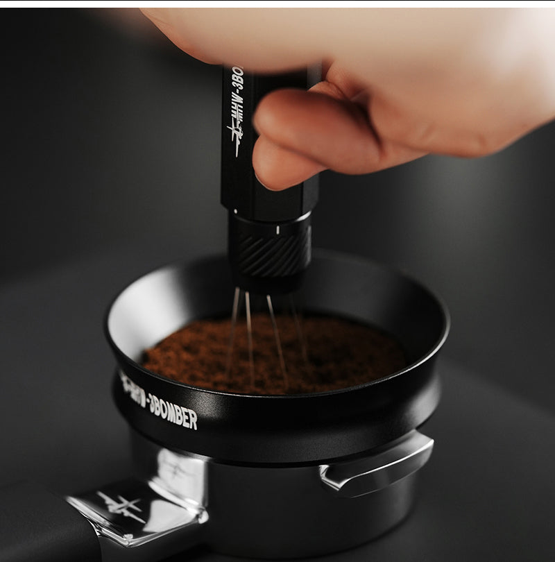 Anneau de dosage magnétique MHW-3BOMBER 58 mm avec distributeur à aiguilles aérant la mouture dans le panier