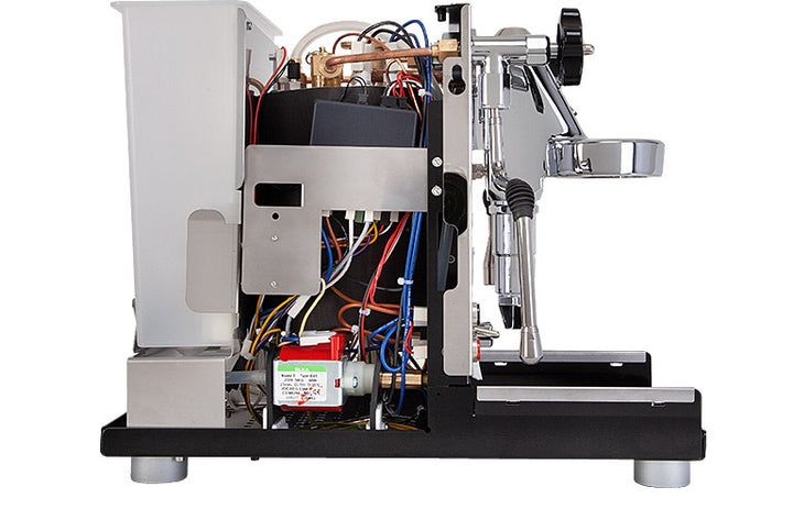 ECM Mechanika VI Slim Innenleben mit Kessel und Pumpe, Gehäuse abgenommen – Coffee Coaching Club 7