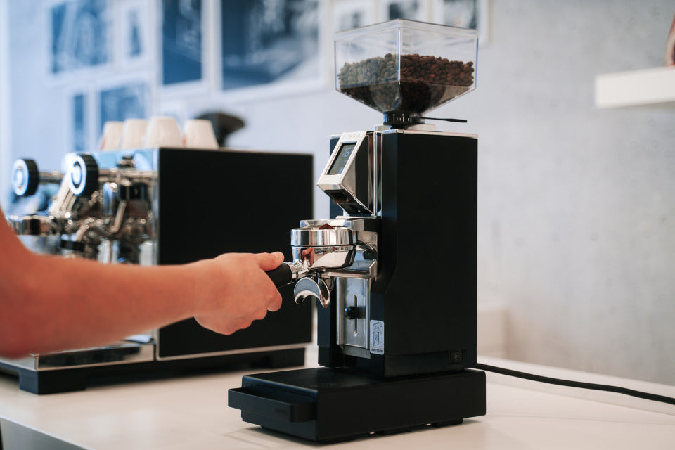 Eureka Mignon Libra Siebträger in der verstellbaren Gabel – Coffee Coaching Club 9