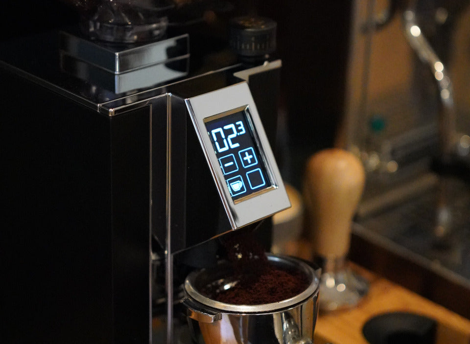 Eureka Mignon Oro Stark Touch-Display über dem Siebträger – Coffee Coaching Club 5