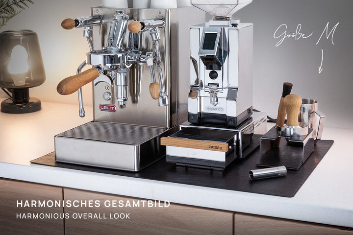 Eurista Grundmatte M unter Espressomaschine, Mühle und Zubehör in der Kaffee-Ecke – Coffee Coaching Club 5