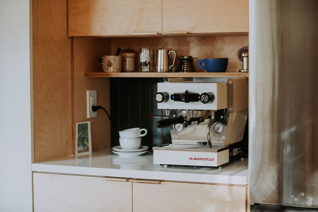 La Marzocco Linea Micra in Schwarz – Lifestyle in moderner Küche – Coffee Coaching Club