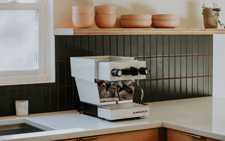 La Marzocco Linea Micra in Weiss – Lifestyle in moderner Küche – Coffee Coaching Club