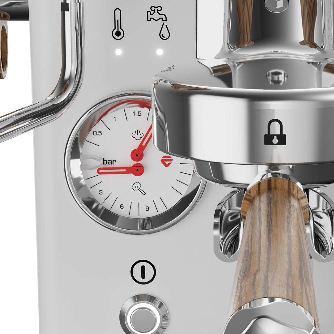 Lelit Mara X3, luzes indicadoras, manómetro e porta-filtro – Coffee Coaching Club 25