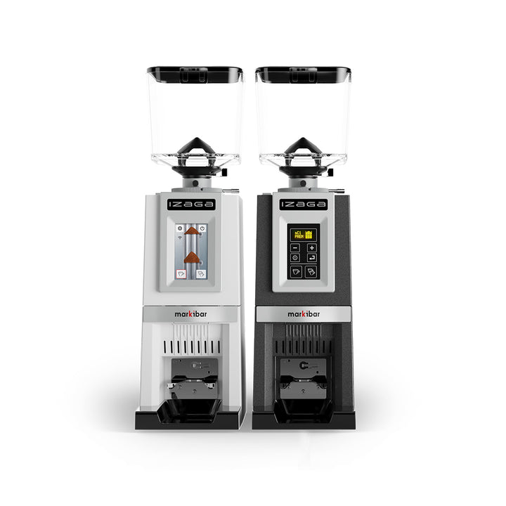 Markibar IZAGA TFT Weiss mit Touchscreen neben einer IZAGA KEY Grau – Coffee Coaching Club 2