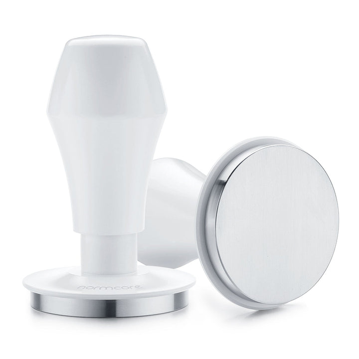 Normcore Tamper Teflon White Seitenansicht und Tampingfläche – Coffee Coaching Club 7