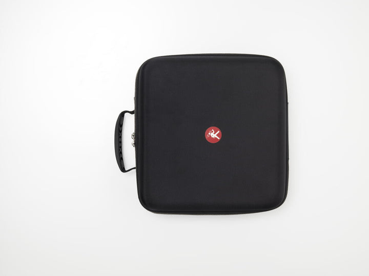 Closed travel case for the Olympia Express Mina