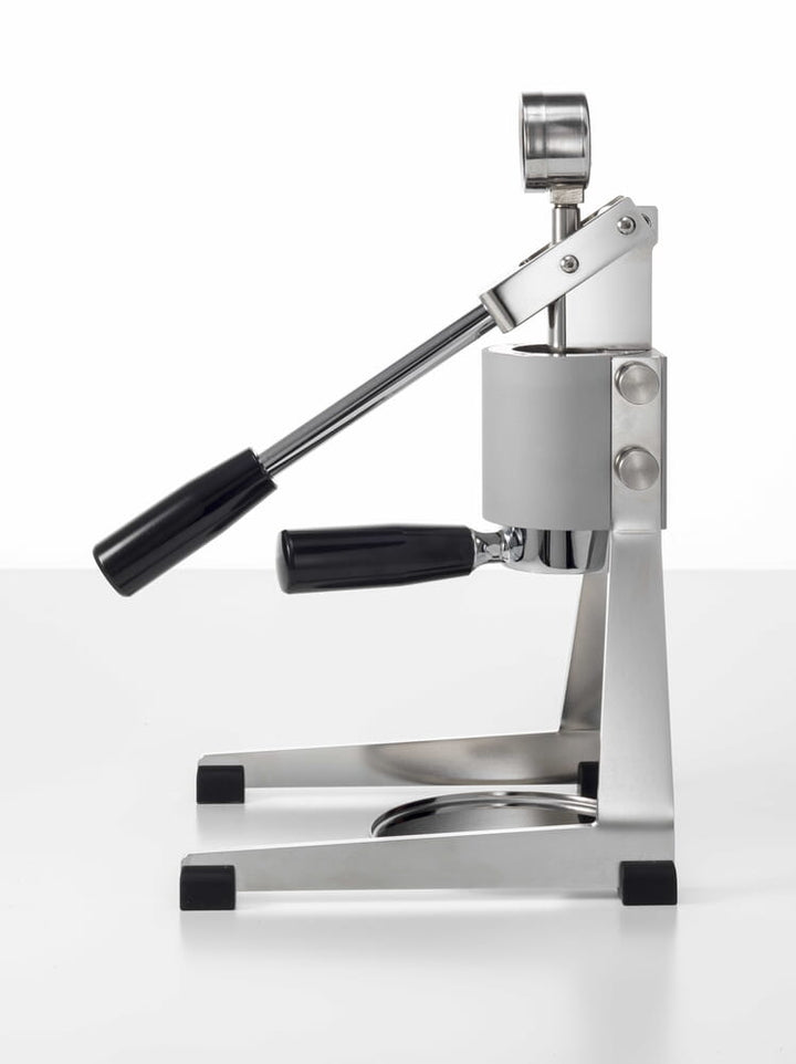 Olympia Express Mina in silver – side view with hand lever