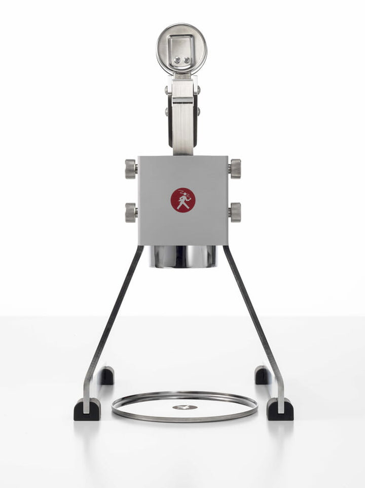 Olympia Express Mina in silver – rear view with pressure gauge and drip tray