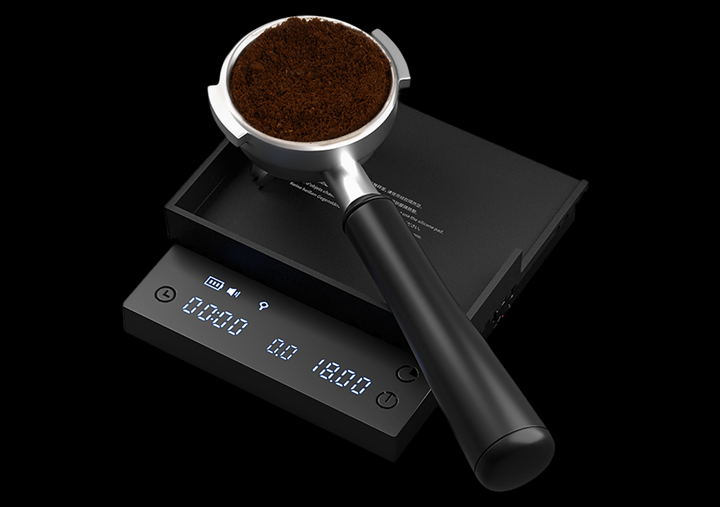 Timemore Black Mirror Basic 3 mit Siebträger auf der umgedrehten Matte – Coffee Coaching Club 18