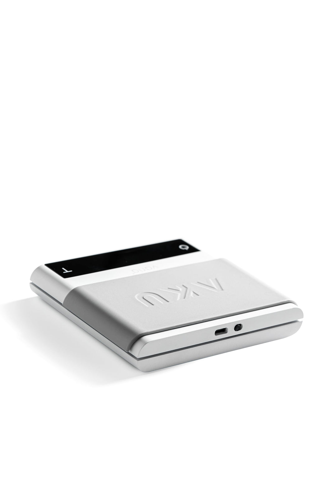 Varia AKU Silber Rückseite mit USB-C-Anschluss und Schalter – Coffee Coaching Club 12