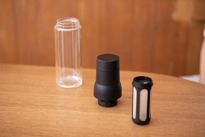 Varia STEEP Cold Brew Flasche Glasflasche und Filtersystem getrennt – Coffee Coaching Club 15