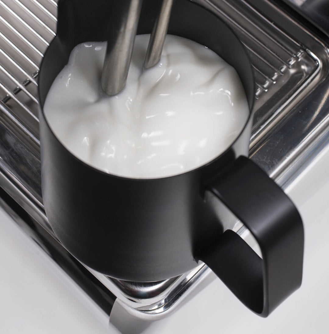 Victoria Arduino E1 Prima EXP EasyCream, Milchkännchen an der Doppellanze – Coffee Coaching Club 19