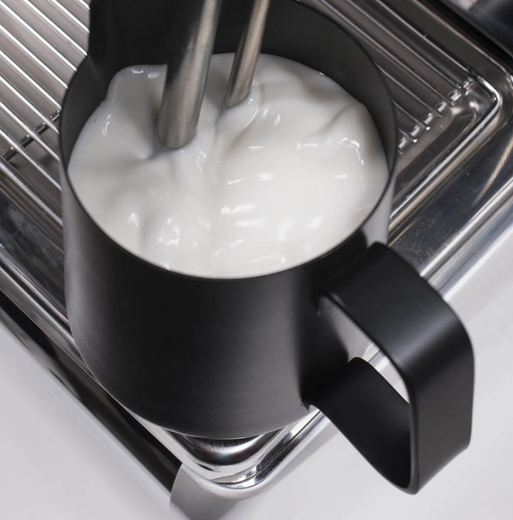 Victoria Arduino E1 Prima EXP EasyCream, Milchkännchen an der Doppellanze – Coffee Coaching Club 19