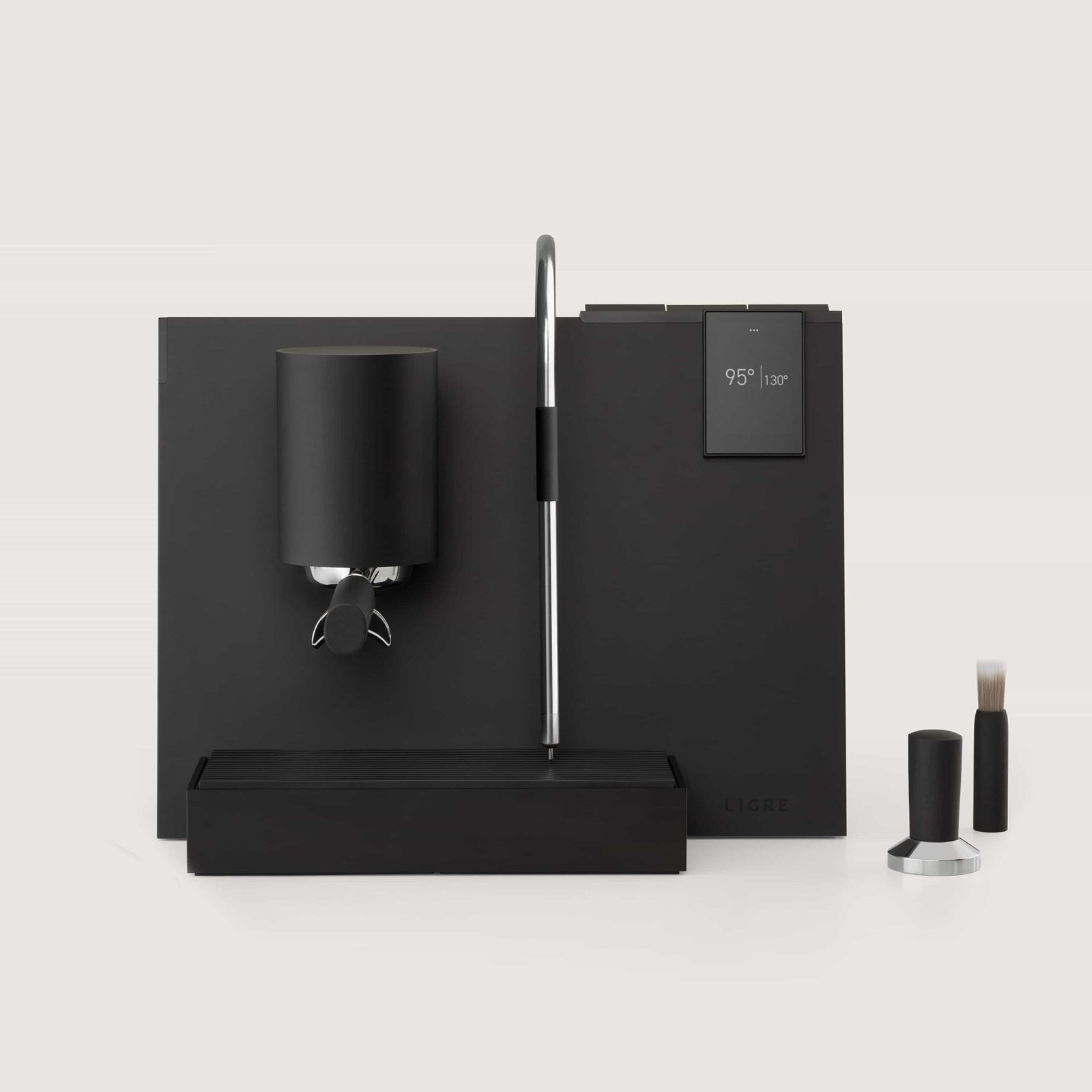 Ligre Youn Designer-Espressomaschine in Schwarz Matt mit Buche-Akzent – Set-Aufnahme – Coffee Coaching Club